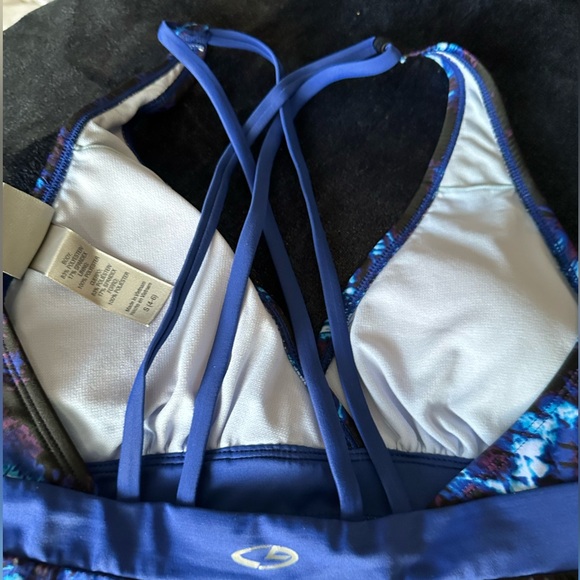 Champion takini bathing suit top. size smalll - Picture 6 of 9